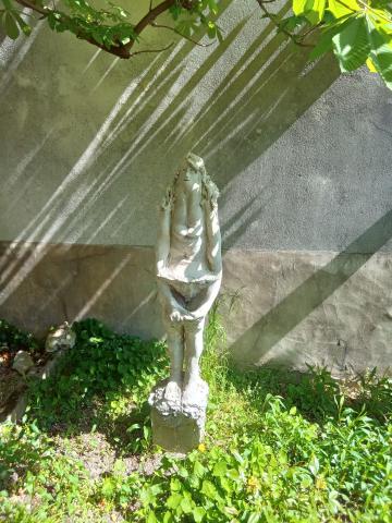 Visite commentée et en musique de 15 oeuvres monumentales de sculpteurs contemporains renommés, données à l’Institut NeuroPSI